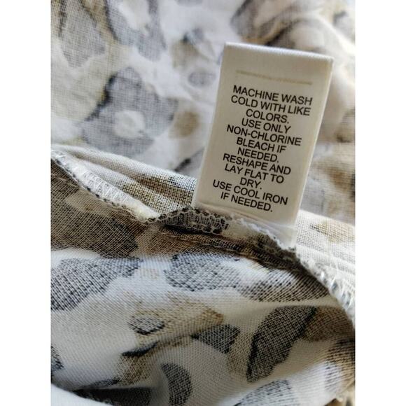 Cato Tunic Blouse Button Front Animal Print Collared Coldshoulder Top Sz 26/28W - Picture 8 of 10